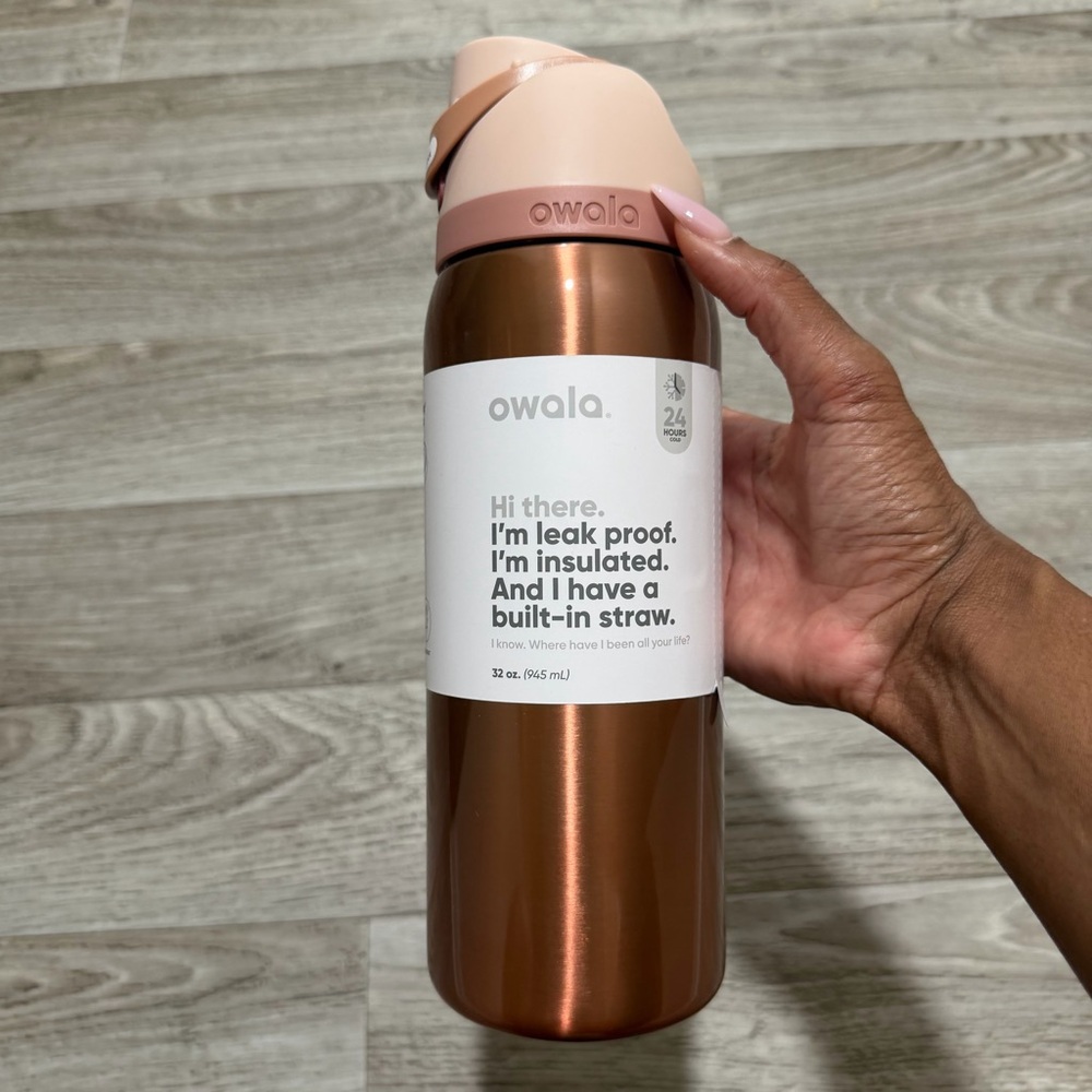 Owala 32oz. Stainless Steel FreeSip Water Bottle (In Good Company) - Picture 6 of 8